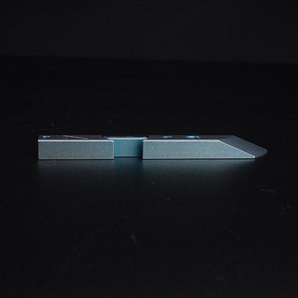 MecArmy Titanium EDC Bottle Opener/Prybar/Ruler_RL2_thichness